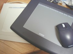 ArtPadIIとintuos2。白いのがArtPadII